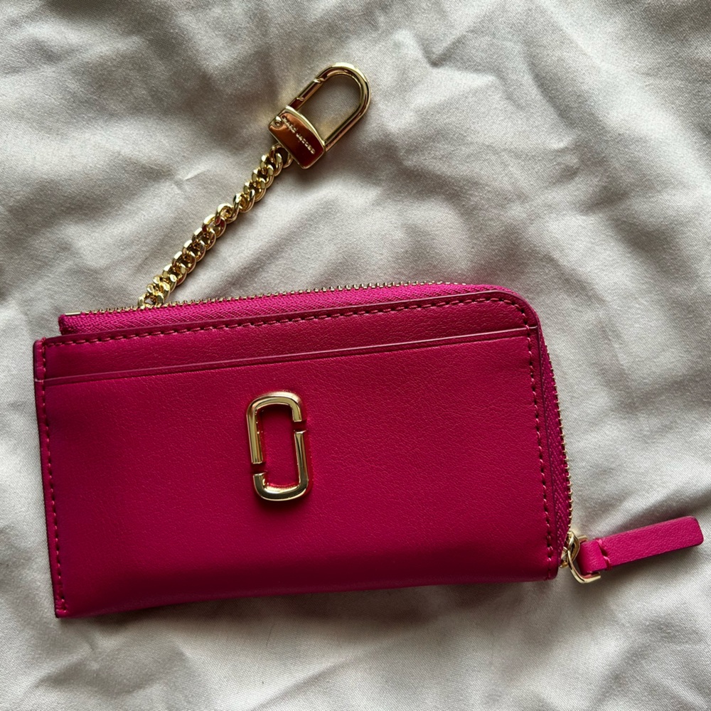 Marc Jacobs Leather top zip multi wallet